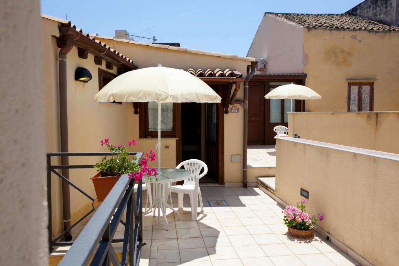 Residence Cortile Merce Trapani Exterior foto